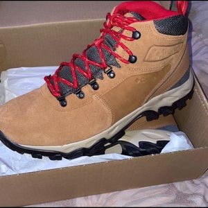 11.5 waterproof Columbia boots